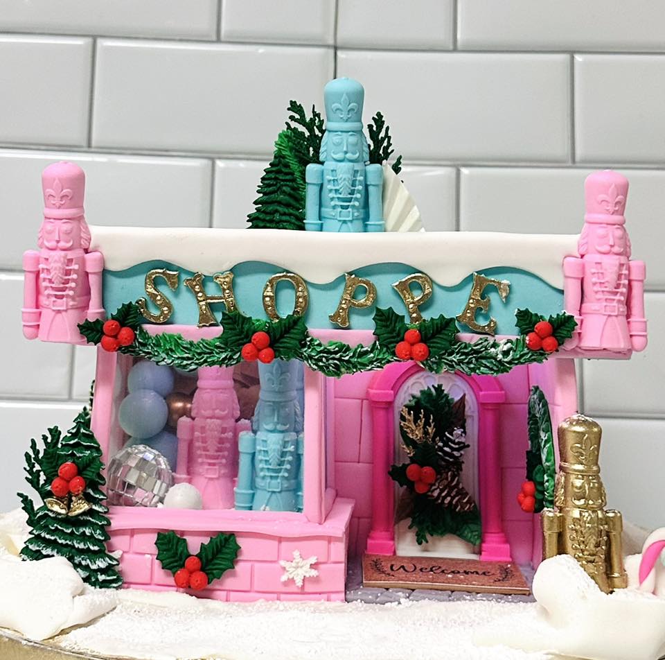 NUTCRACKER SHOPPE APPLE