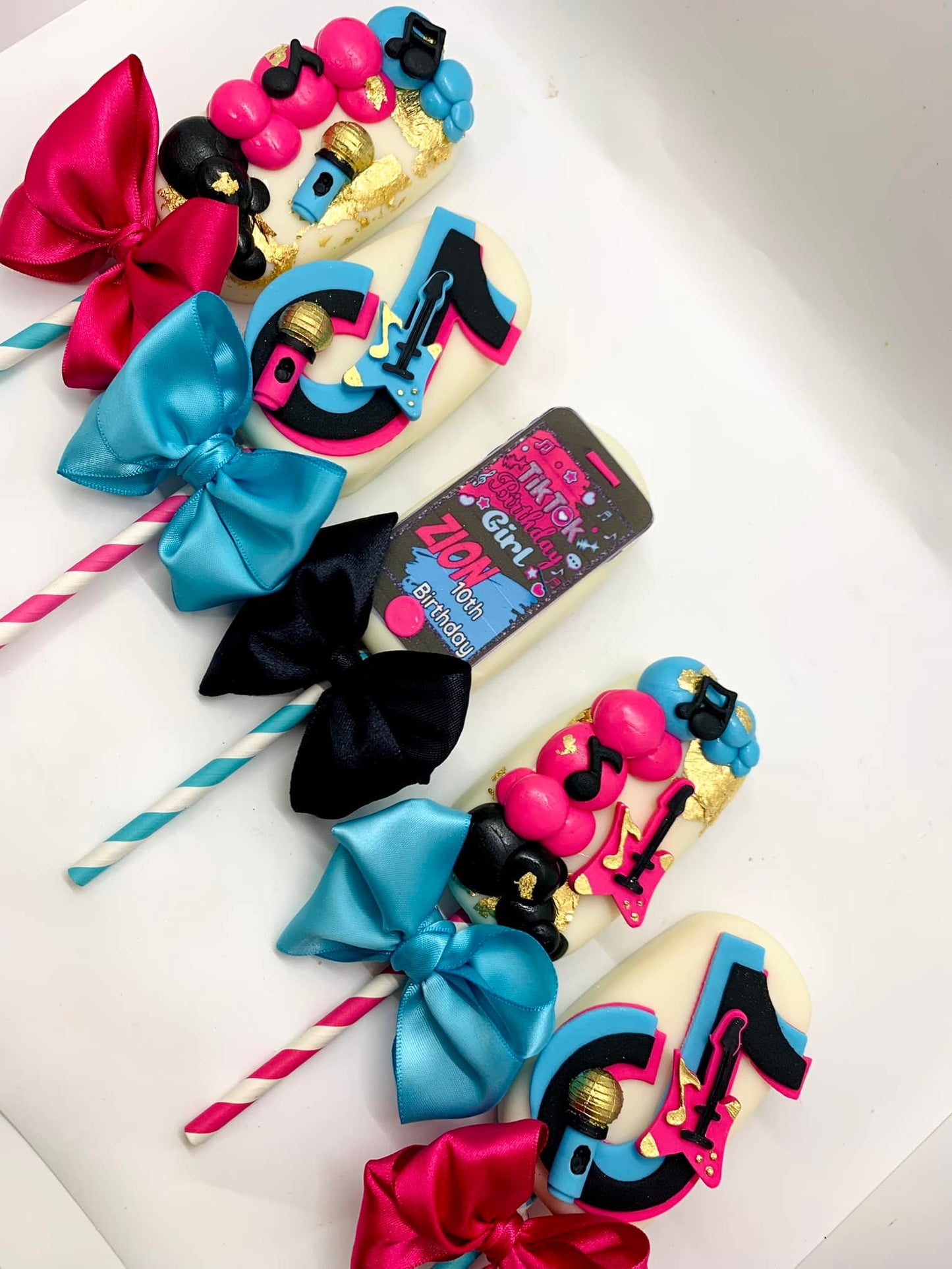 "TIKTOK" TREAT TUTORIAL BUNDLE